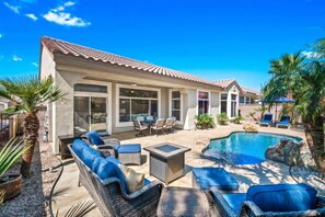 Outdoor Seating to Relax by the Pool