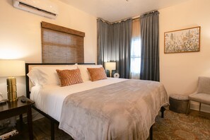 Experience ultimate comfort and luxury in our King Size Studio Suite