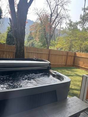 Bain à remous extérieur