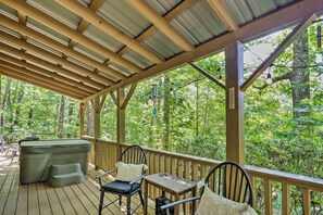 Covered Patio | Step-Free Access