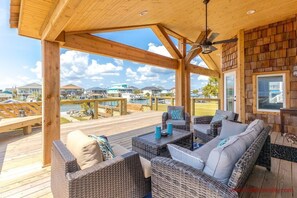 Canalfront Covered Porch off Living Room