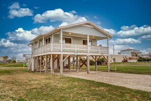 Oyster Roost Exterior