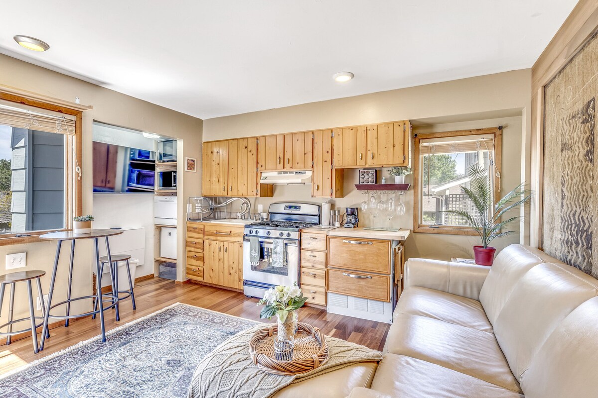 Quaint Carmel | Close to the beach