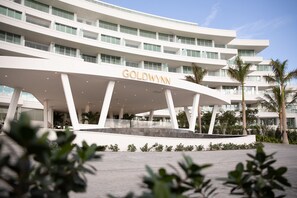 施設の正面