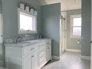 3rd floor master ensuite bathroom 