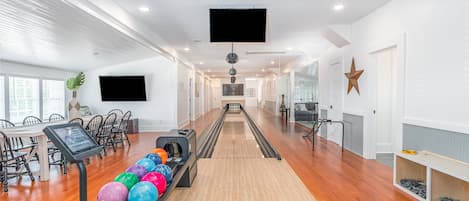 Private bowling lane in the center of the historic cottage! Family fun!