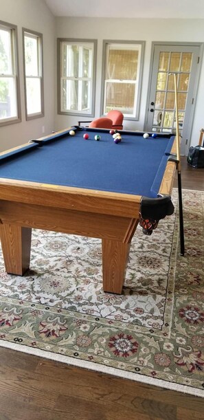 Pool table