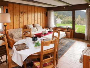 Propriété, Meubles, Table, Plante, Chaise, Bâtiment, Bois, Confort, Salon, Sol