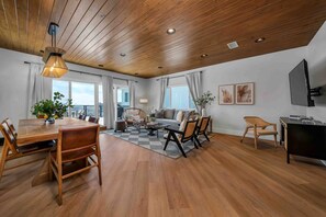 Open Living Space w Designer Touches and Grand Outdoor Space