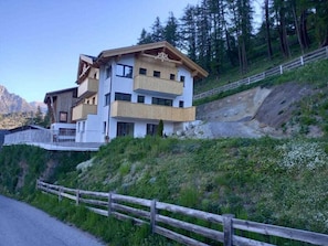 Buachbinder Hof