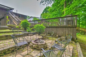Backyard Patio | 2,202 Sq Ft | Propane Grill | Lake Access