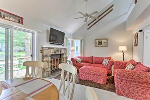Living Room | Smart TV | Surround Sound | Wood-Burning Fireplace