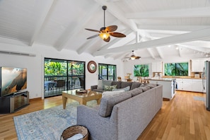 Welcome to Anini Mauka