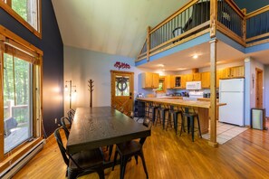 Elevation Vacation Rentals - Base Camp - Dining + Kitchen