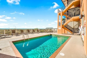 Shared pool to cool steps from your door