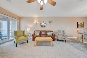 Living Area (1)