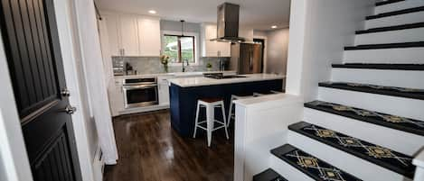 Beautiful, fully stocked kitchen.
 