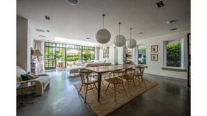 Open plan dining 