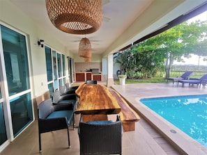 Outdoor dining