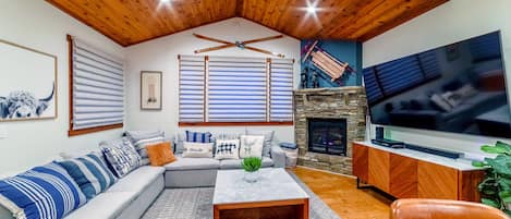 Gorgeous, bright, open living area.