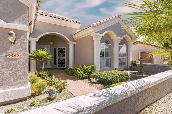 Building, House, Patio, Flagstone, Hacienda