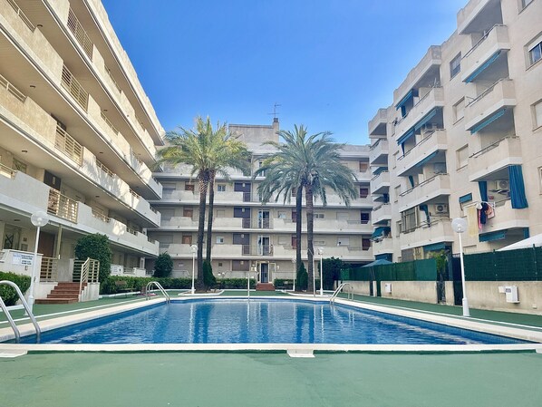 Pool of holiday apartment La Pineda Tarragona