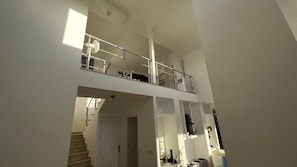 Galerie vom Eingangsbereich aus.