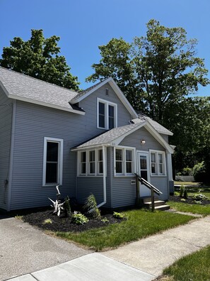 Enclosed porch for relaxing