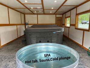 Indoor spa tub