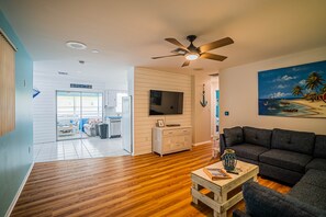 Living area w/smart tv