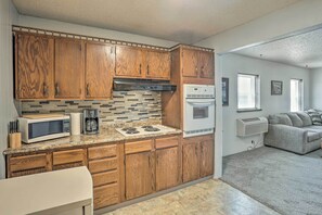 Kitchen | Elevator Access | Free WiFi | Towels & Linens | Pet Fee