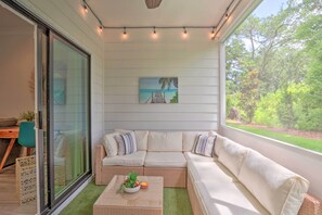 Screened-In Patio | Beach Gear | Newly Built