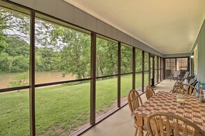 Screened Porch | Pet Friendly