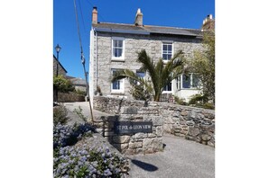 The lane up to the cottage