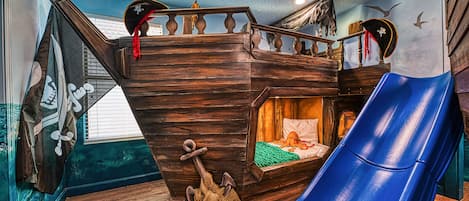 Fun for every kid - our Dualling Ship bedroom  - 4 bunk beds 