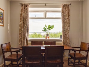Dining room | Ocean View Cottage, Burry Port