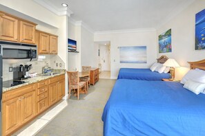 1406 - Oceanview Studio at Daytona Beach Resort - beds
