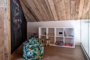 Spielezimmer