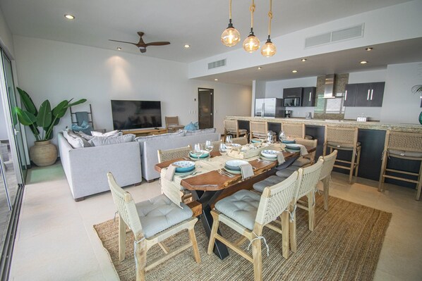 Beautiful Decor in Living and Dining Spaces