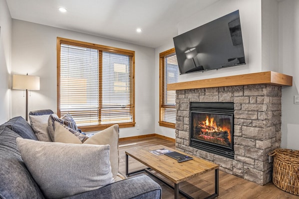 Gas fireplace