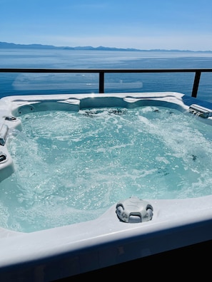 Bain à remous extérieur
