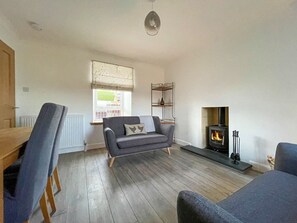 Living room/dining room | Willow Cottage, Sandwick