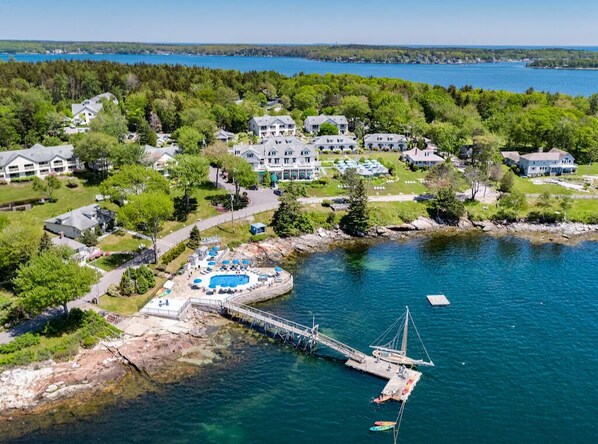 Tucked along the shore, this scenic escape invites you to slow down, breathe deep, and take in the view.