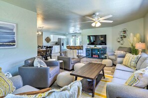 Living Room | 65" Smart TV | Free WiFi