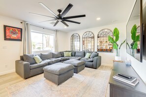 Living Room | Smart TV | Free WiFi
