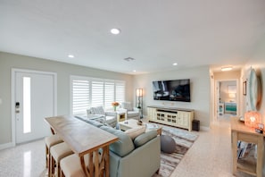 Living Room | Sleeper Sofa