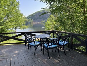 A spot fora morning coffee, shaded by trees