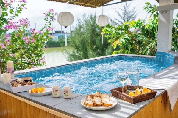 Enjoy your moments with fresh fruits, next to the peaceful river