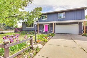 Exterior | Parking | Driveway (4 Vehicles)