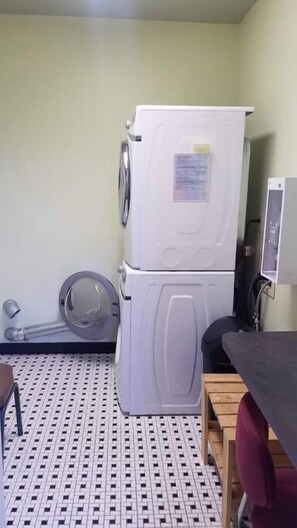 Washer/Dryer unit